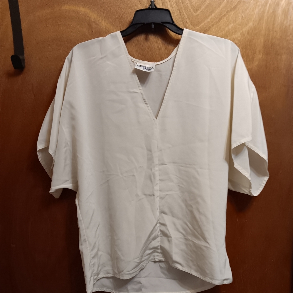 Strauss by Bonnie Cream V-Neck Top